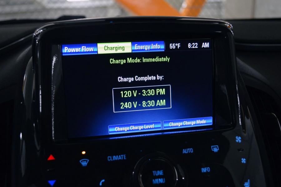  Chevrolet Volt 2013 года  (фото 11 из 82)